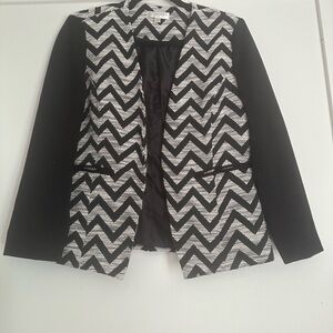 Size large Kenar Black and White Zigzag Blazer
